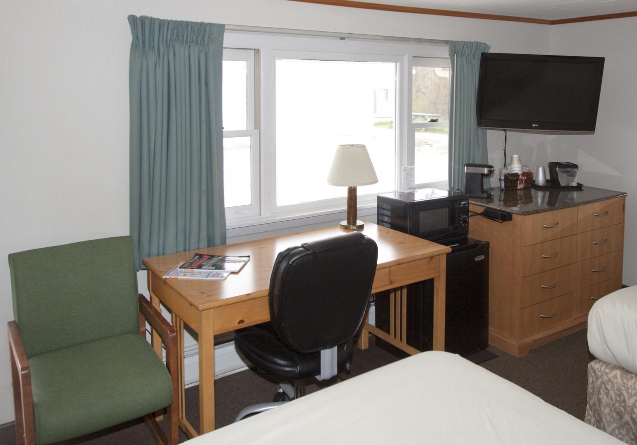 The Bluebird Motel Maine Machias Eksteriør billede